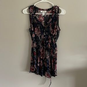 Motherhood Maternity navy floral blouse. Like new condition. Size S